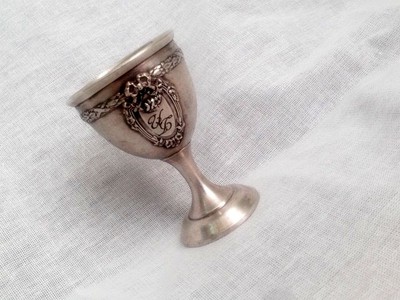Гравировка на серебре (рюмка)