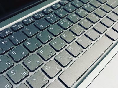 Гравировка клавиатуры ноутбука Chuwi