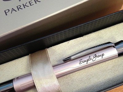 Нанесение гравировки на ручку Parker