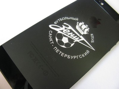 Гравировка логотипа Зенит на iPhone