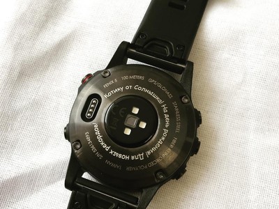 Гравировка на часах Garmin Fenix 5